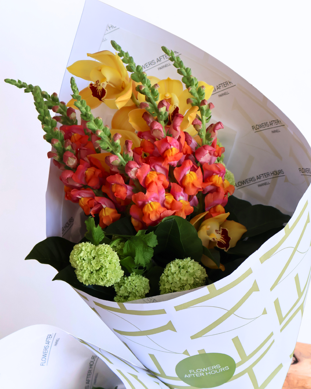 MID WEEK DEAL: GOLDEN HOUR BOUQUET