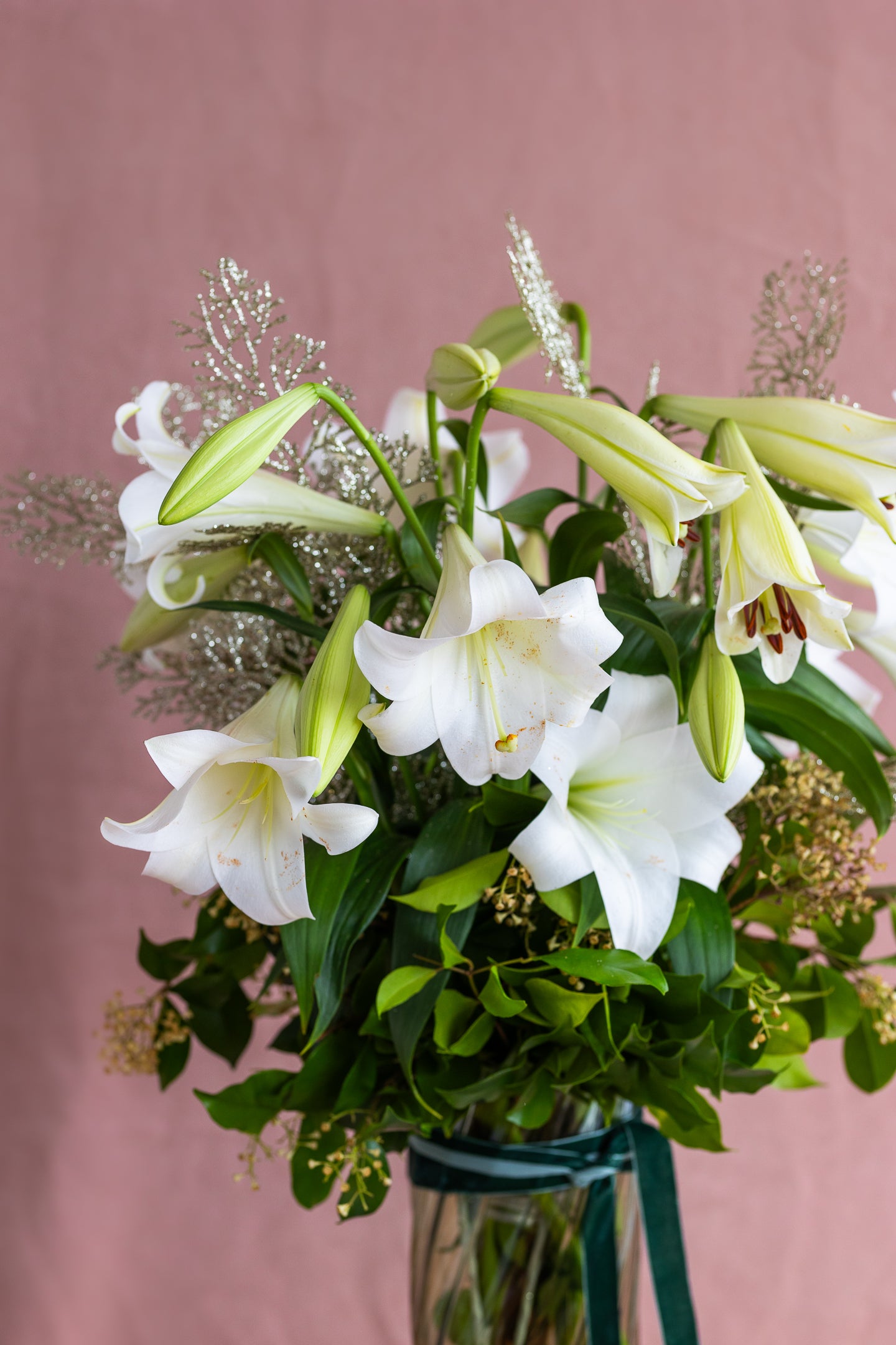 GILDED CHRISTMAS LILLIES
