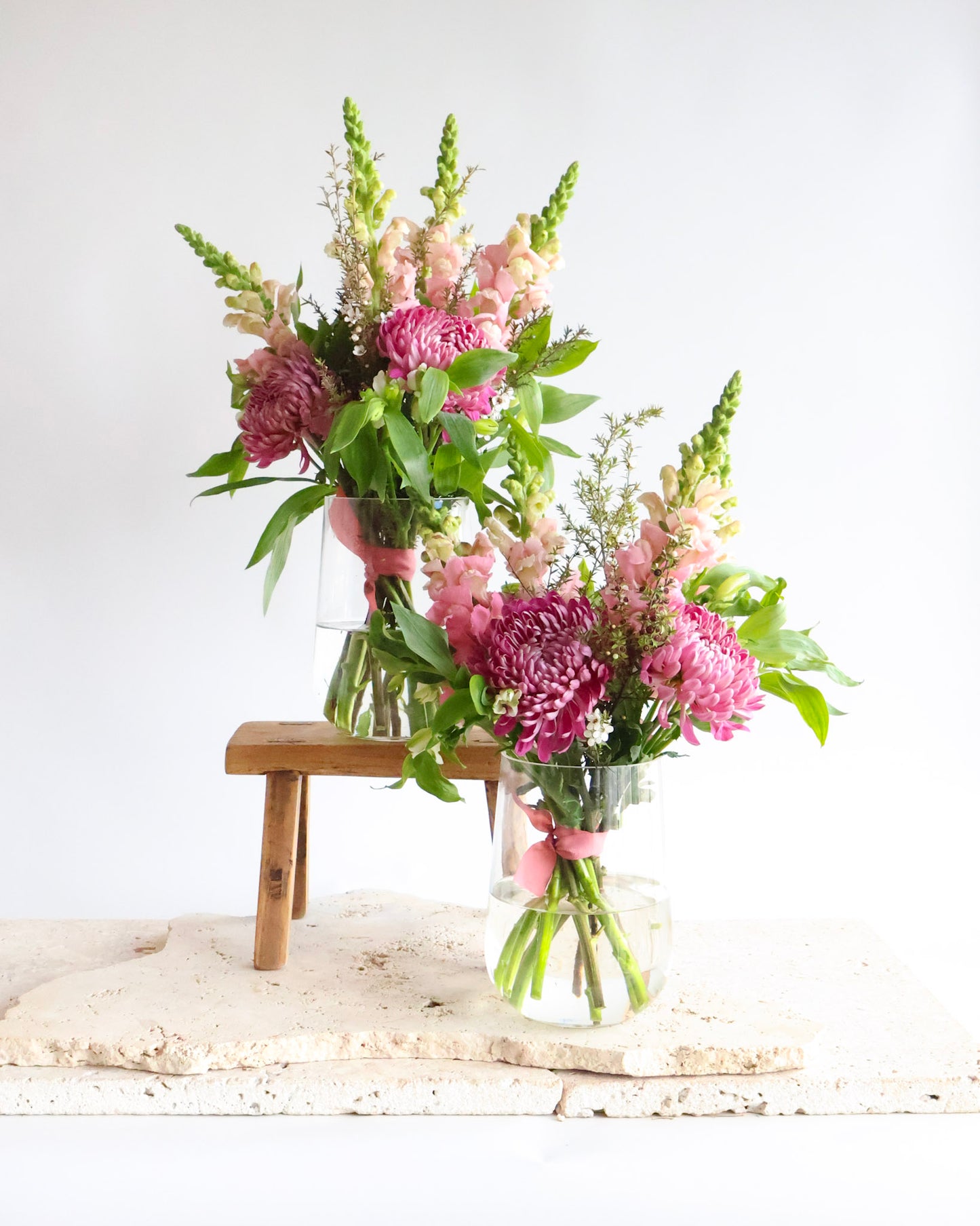 MID WEEK DEAL: PINK FLOURISH BOUQUET WITH VASE