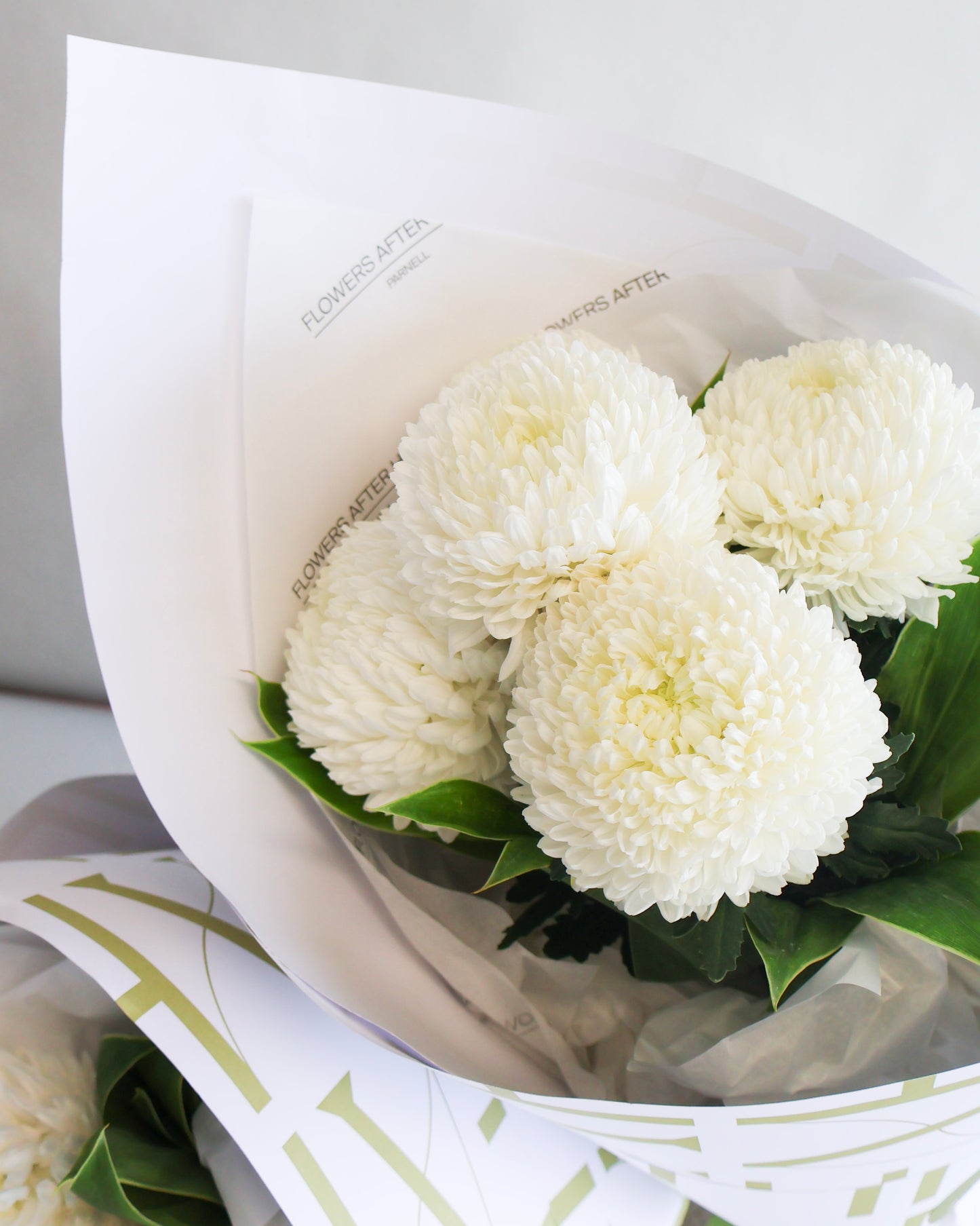 WEEKEND SPECIAL: WHITE PEONY CHRYSANTHEMUM BOUQUET
