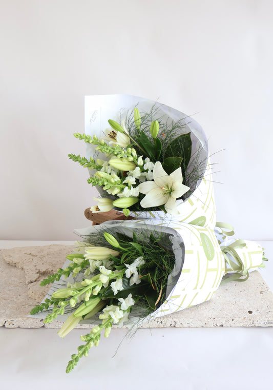 MID WEEK DEAL:  WINTER WHITES BOUQUET