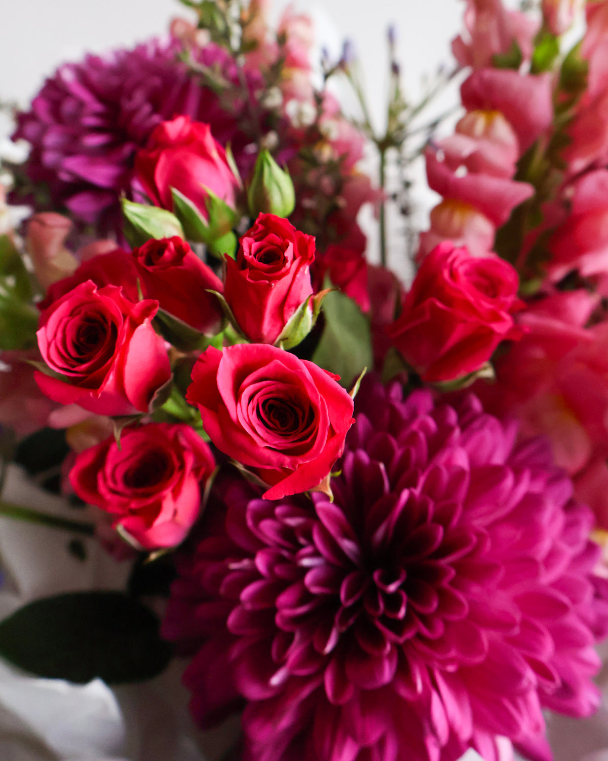 WEEKEND SPECIAL: MAGENTA MEADOW BOUQUET