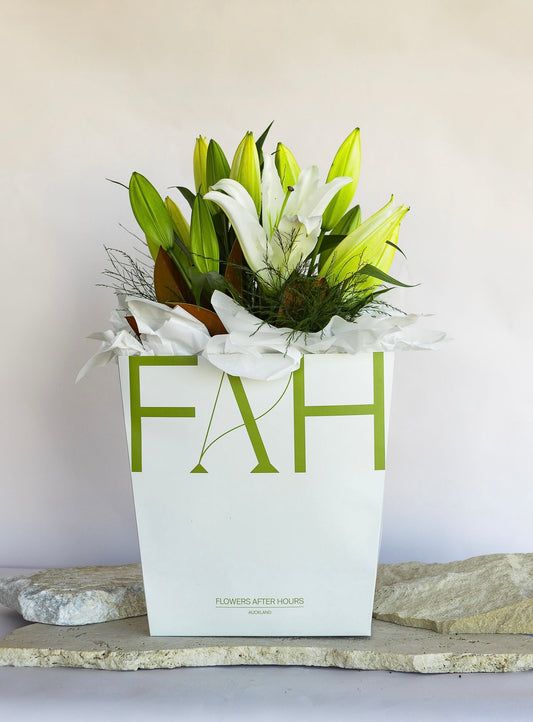 LOVELY LILIES WHITE