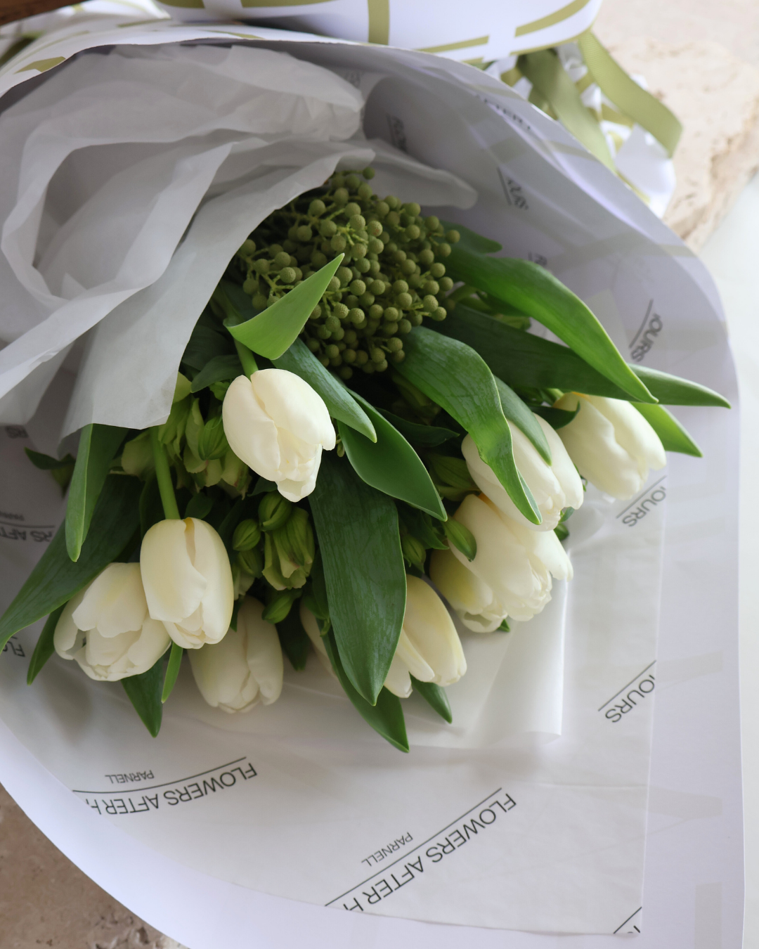 WEEKEND SPECIAL: WHITE TULIP VERDE