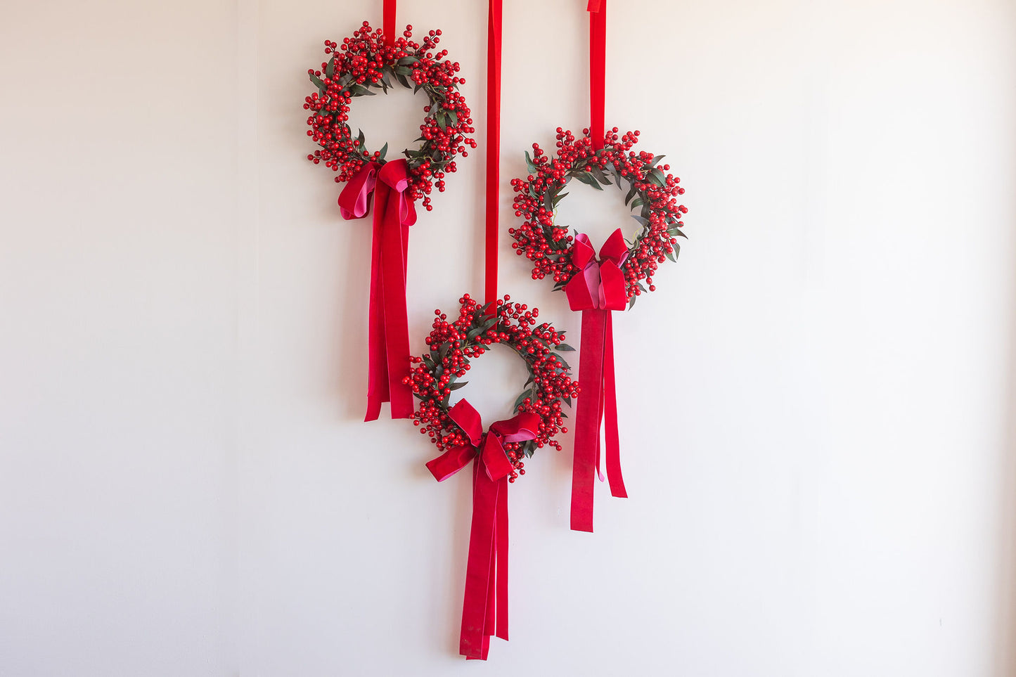 JUNIPER BERRY WREATH: RED