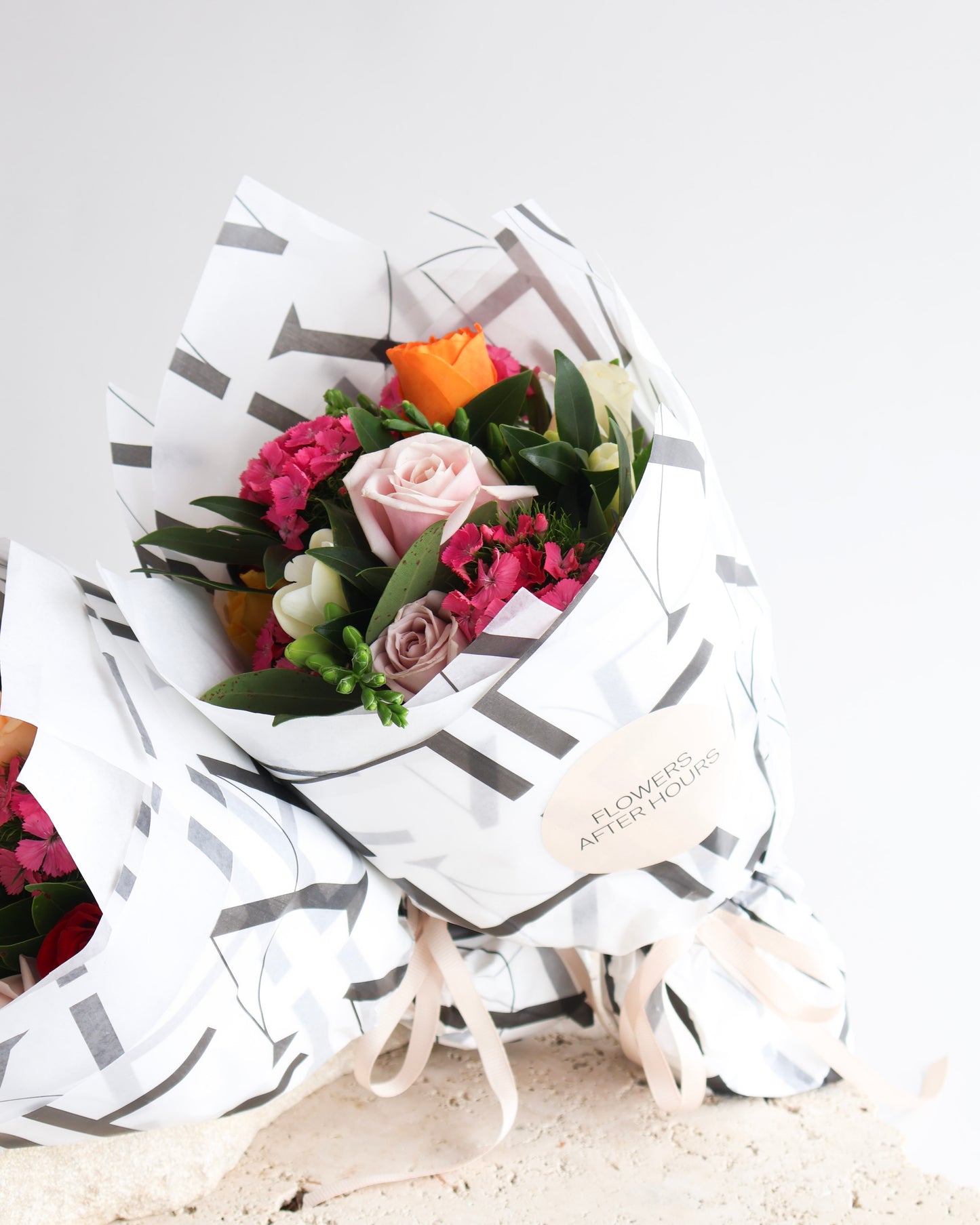 MID WEEK DEAL: FREESIA & ROSE PARADE POSY