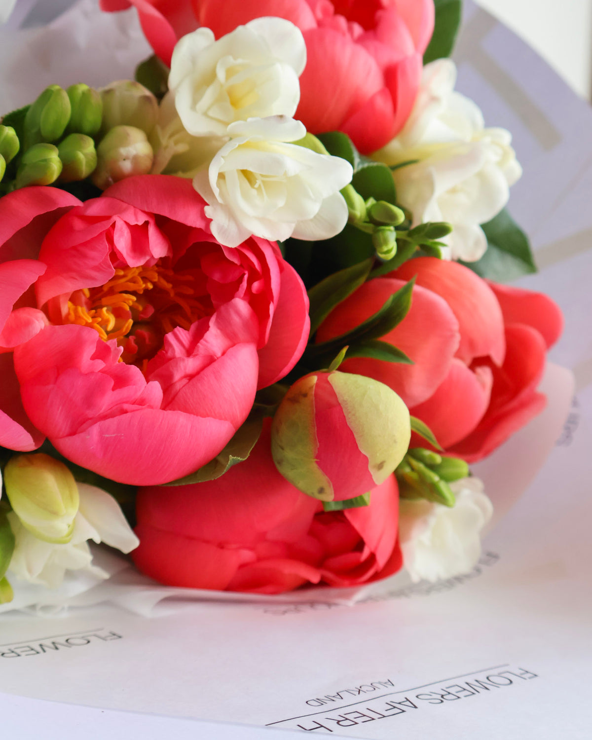 WEEKEND SPECIAL: CORAL KISS PEONY BOUQUET