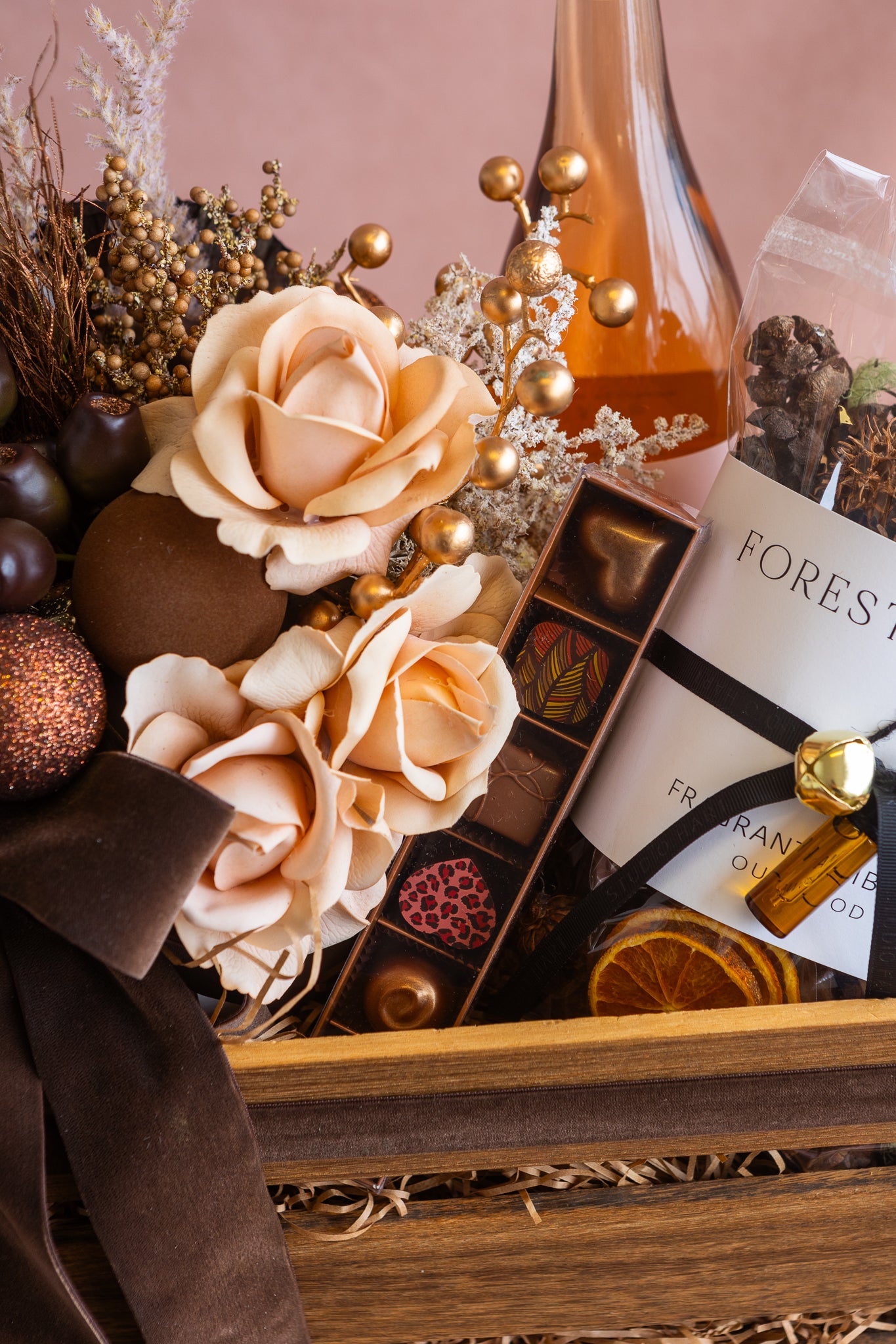 GILDED SUGAR & SPICE HAMPER