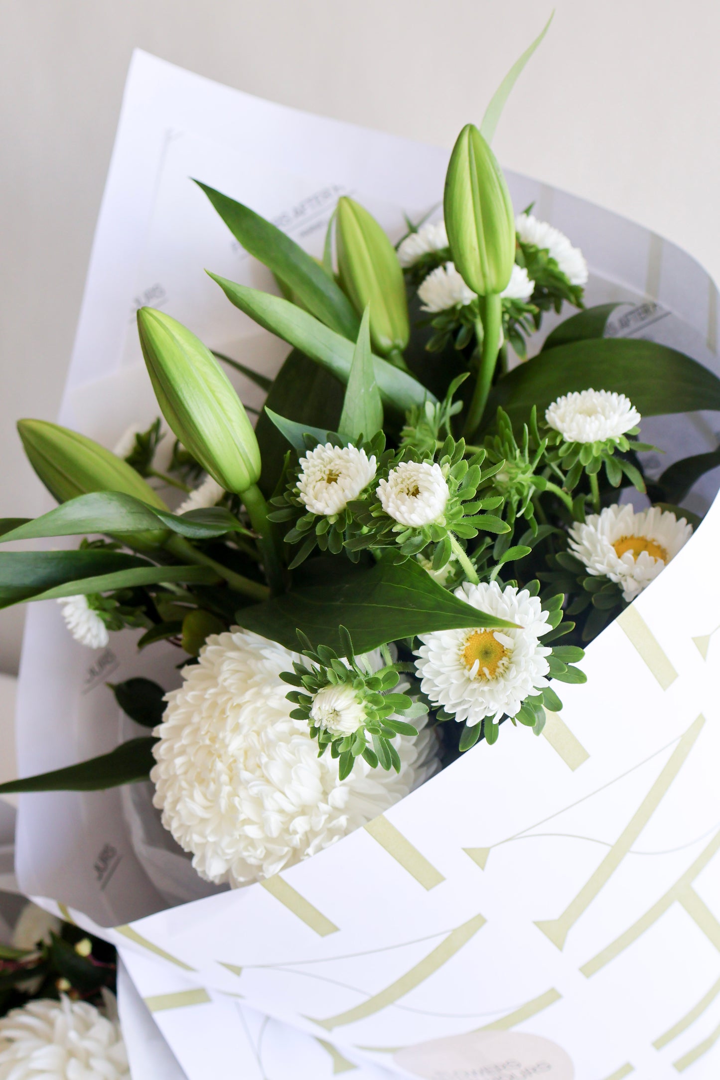 WEEKEND SPECIAL: WHITE AFFAIR BOUQUET