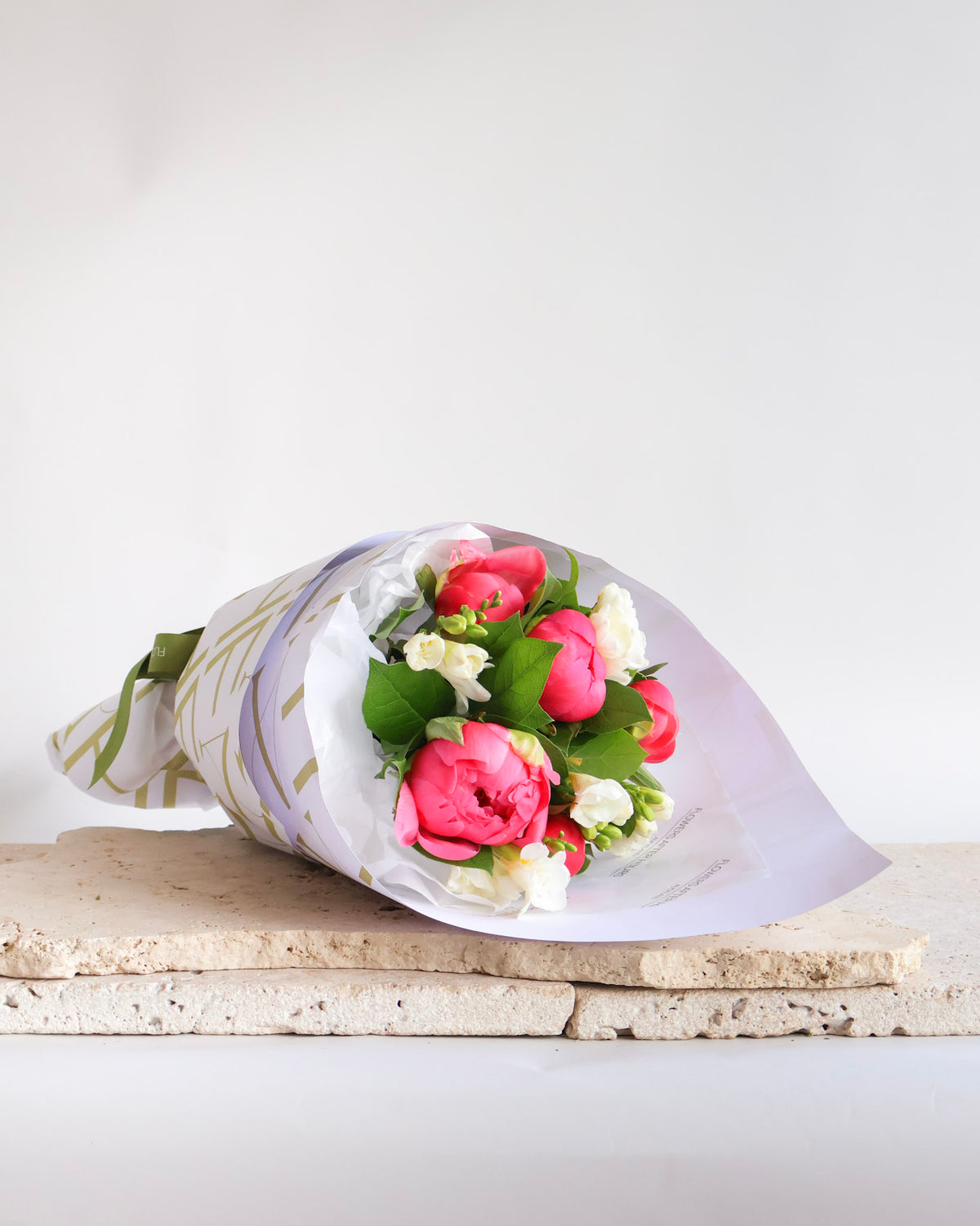 WEEKEND SPECIAL: CORAL KISS PEONY BOUQUET