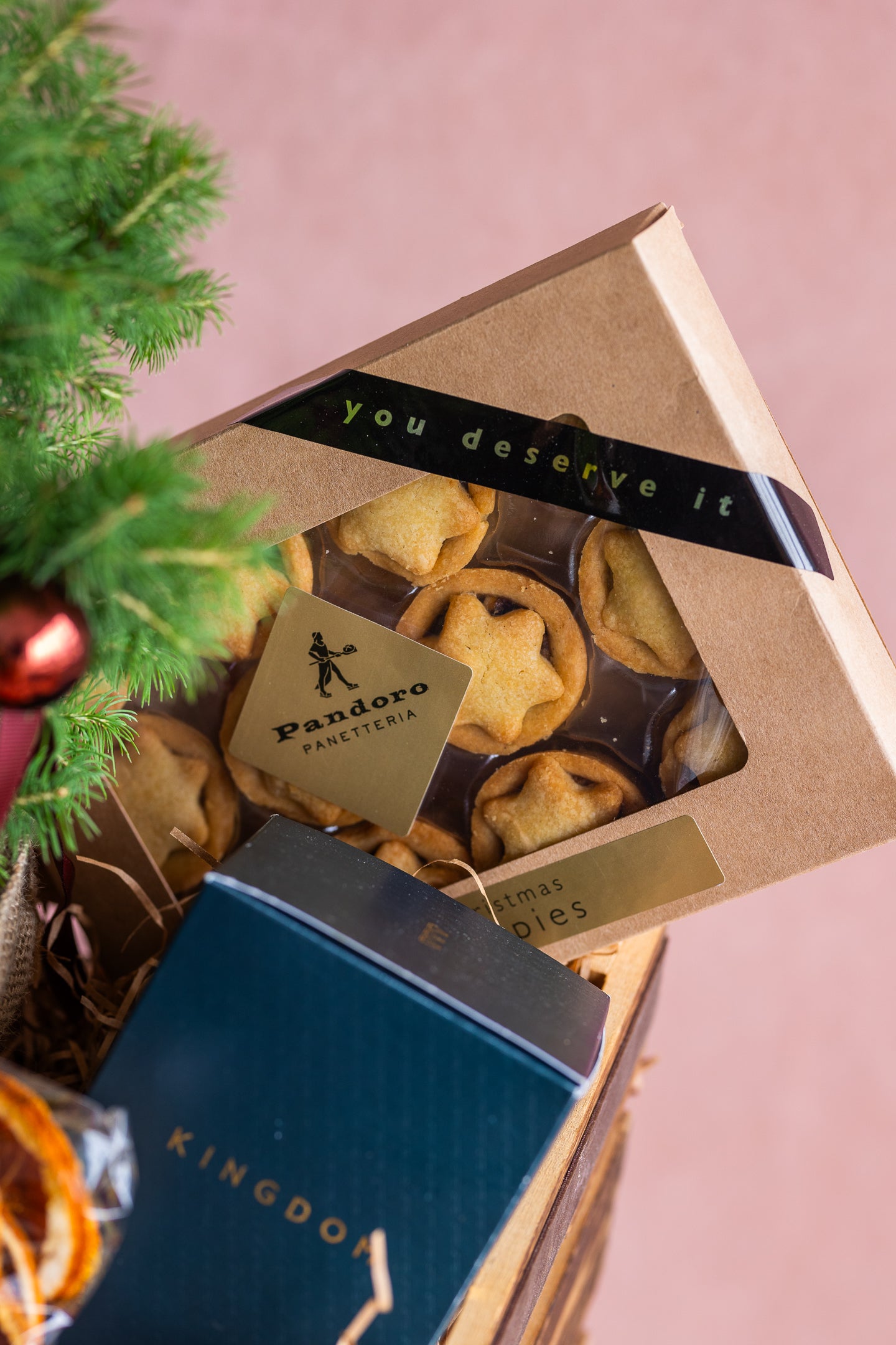 GILDED PINE & EMBERS HAMPER