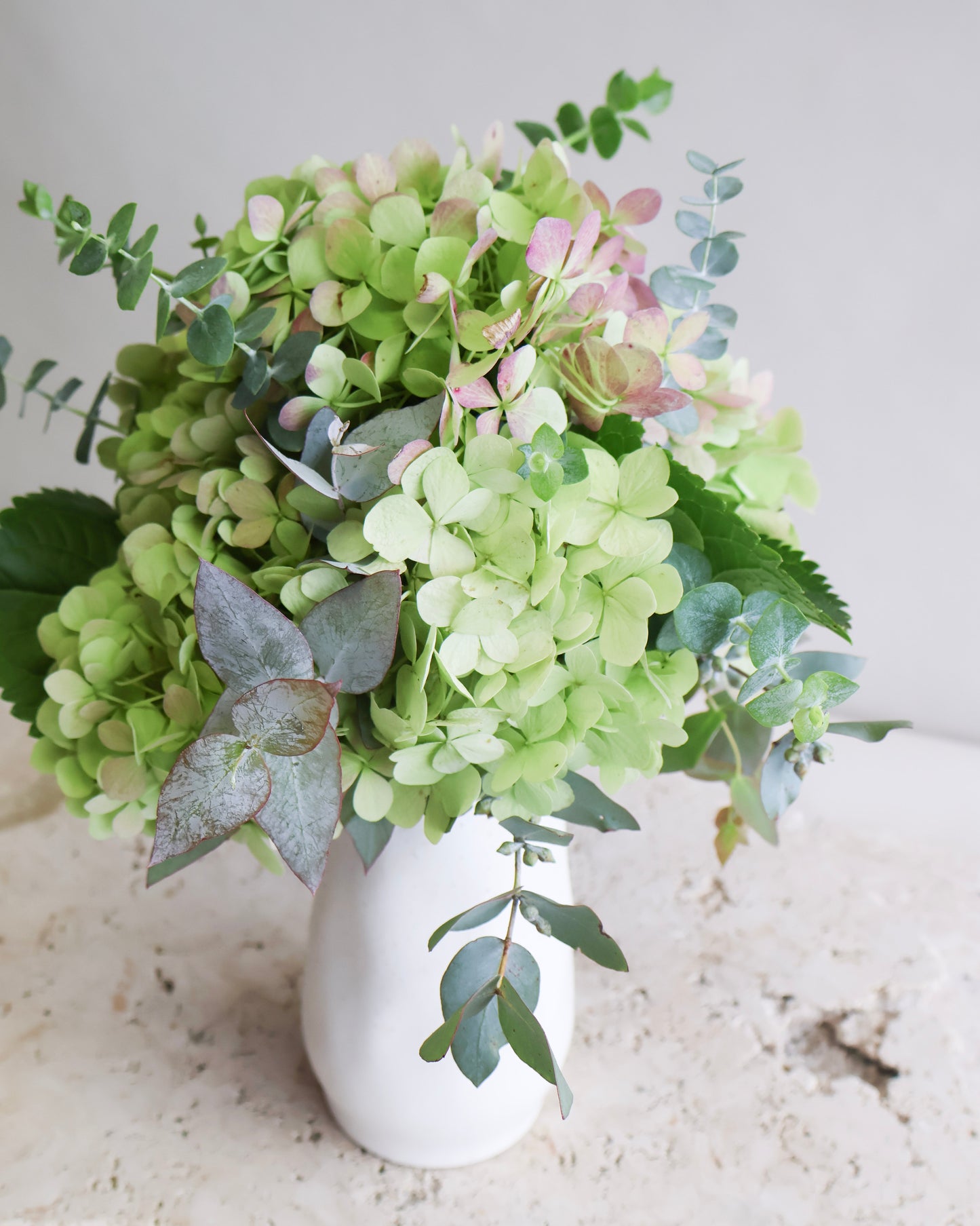 WEEKEND SPECIAL: GREEN ANTIQUE HYDRANGEA VASE ARRANGEMENT