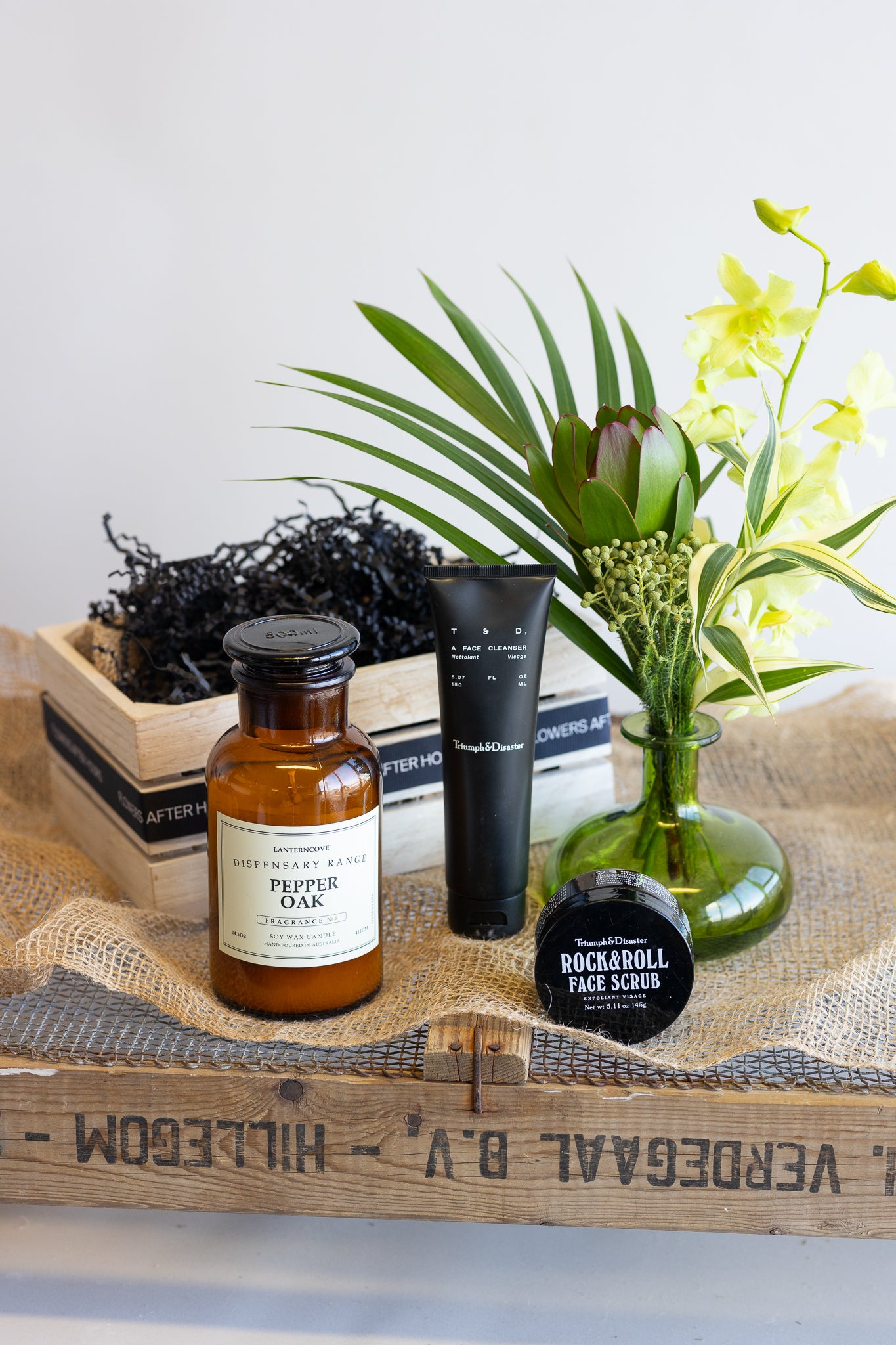 THE LITTLE LUXURIES GIFT BOX