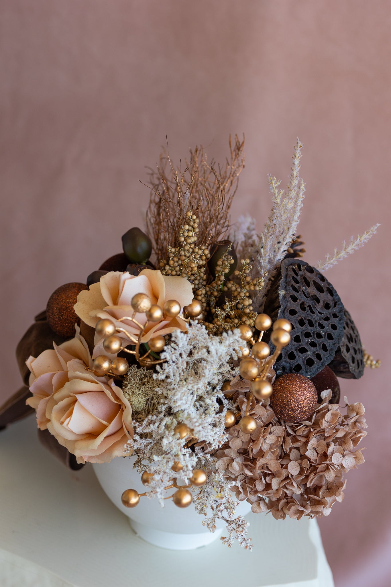 CINNAMON BISCOTTI CENTREPIECE