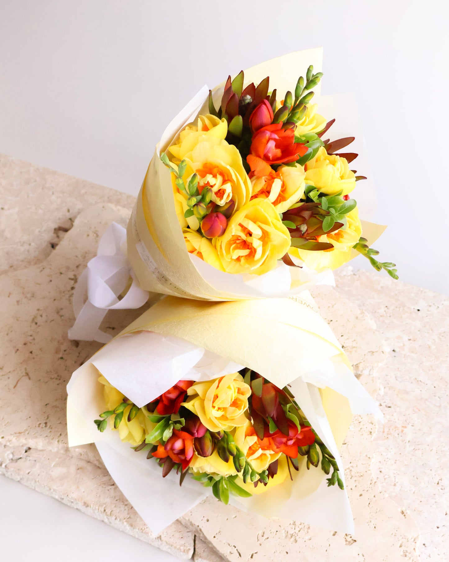 MID WEEK DEAL: KIWI SUNSET POSY