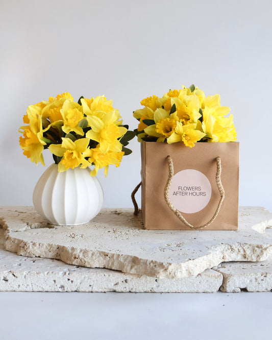 MID WEEK DEAL:  DAFFODIL DELIGHT VASE