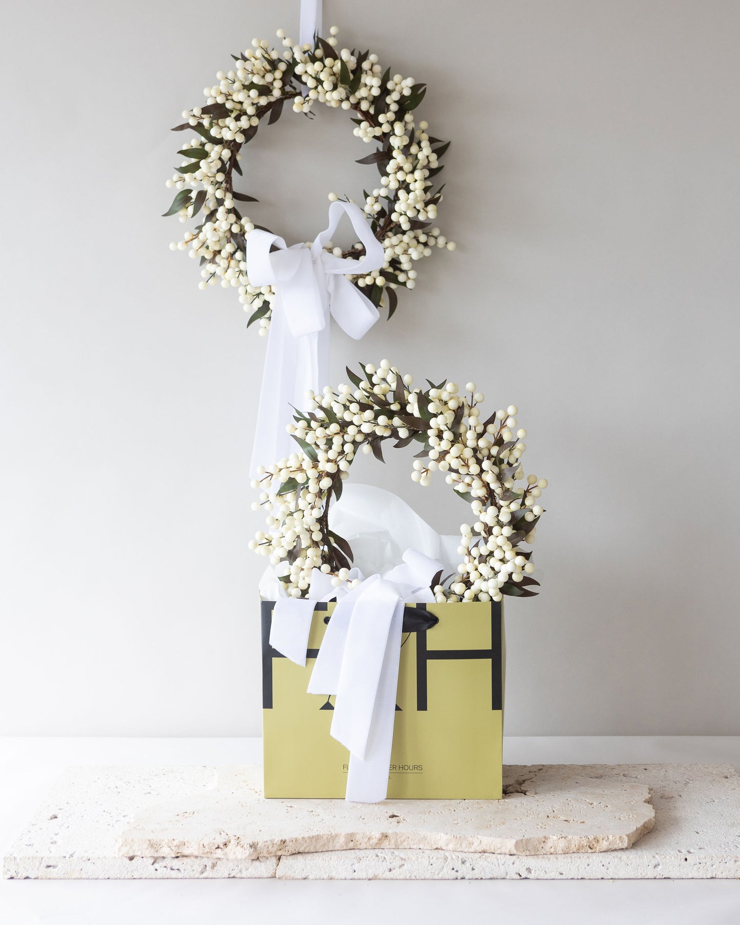 JUNIPER BERRY WREATH: IVORY