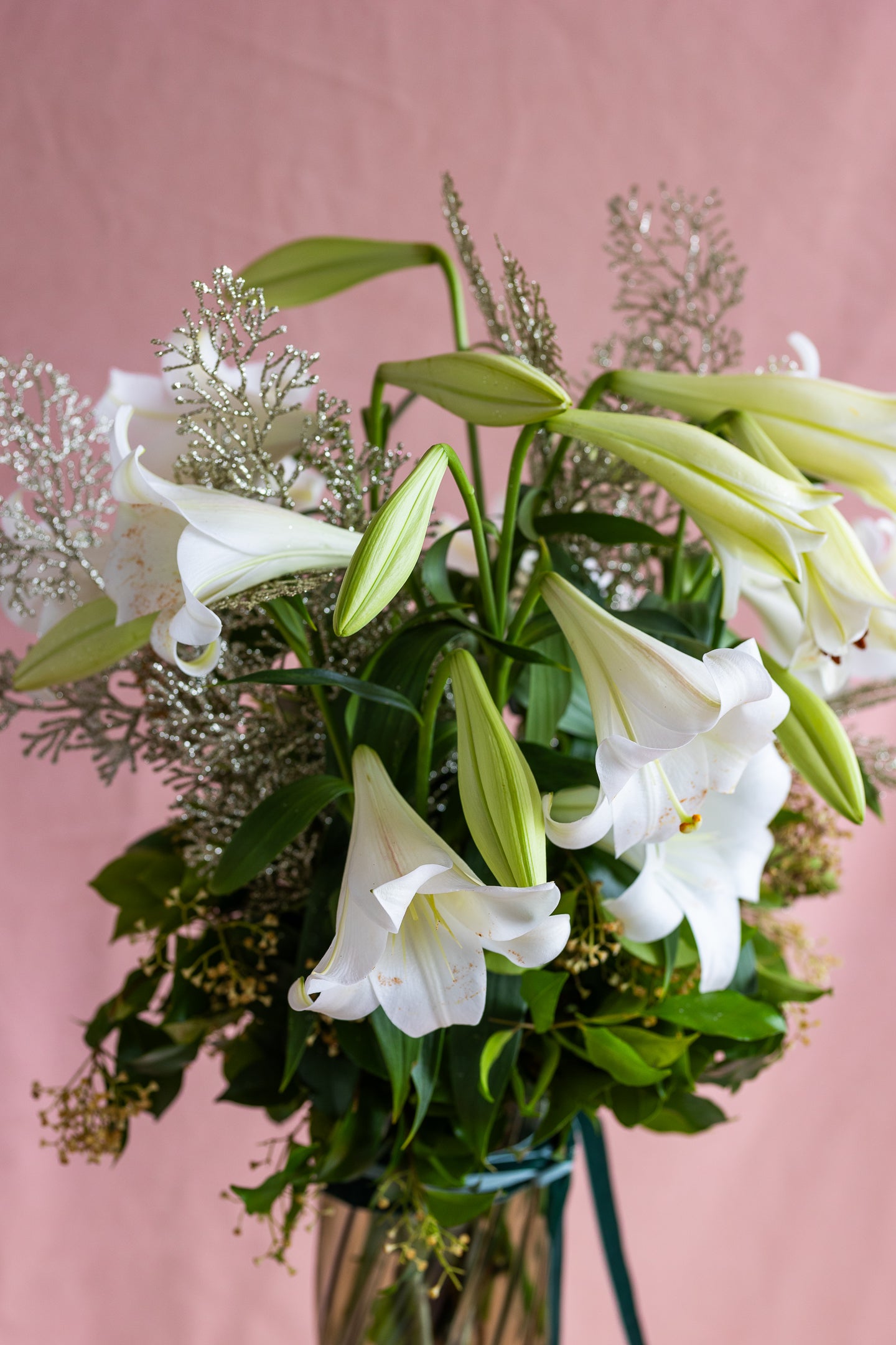 GILDED CHRISTMAS LILLIES