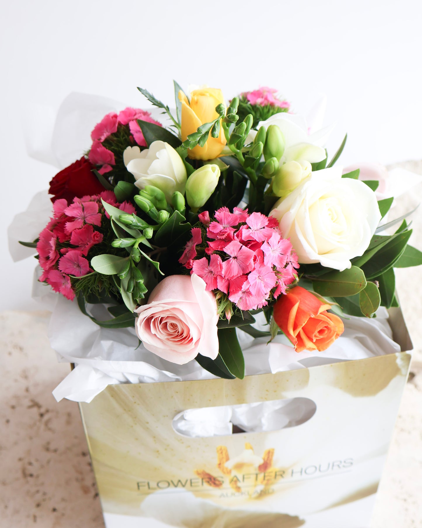 MID WEEK DEAL: FREESIA & ROSE PARADE POSY