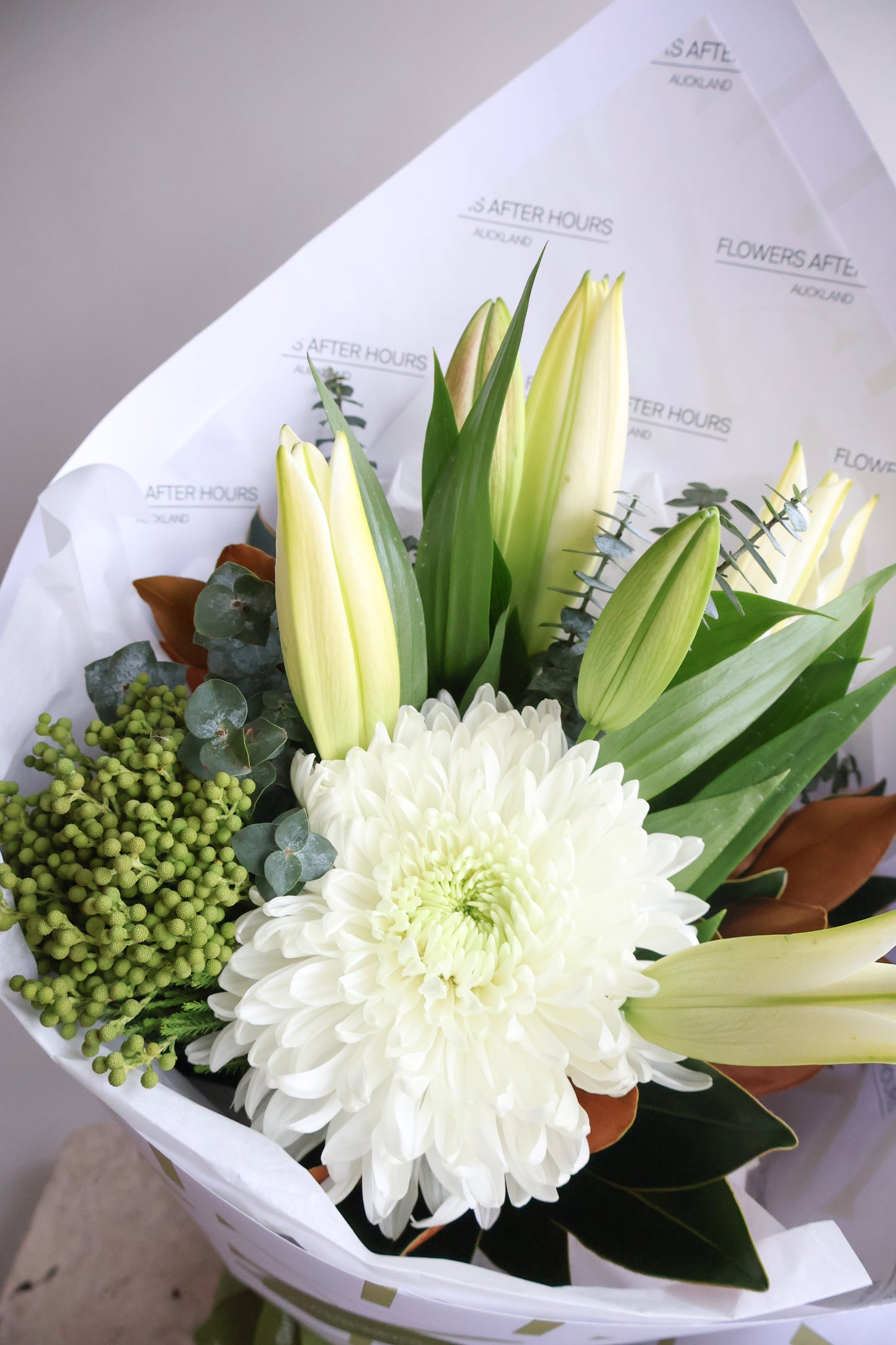 MID WEEK DEAL: ALABASTER & EVERGREEN BOUQUET