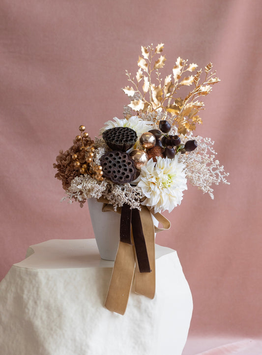 CHESTNUT PRALINE CENTREPIECE