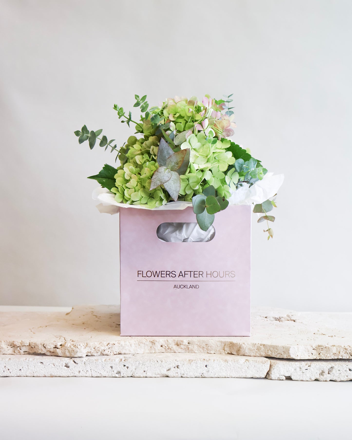 WEEKEND SPECIAL: GREEN ANTIQUE HYDRANGEA VASE ARRANGEMENT